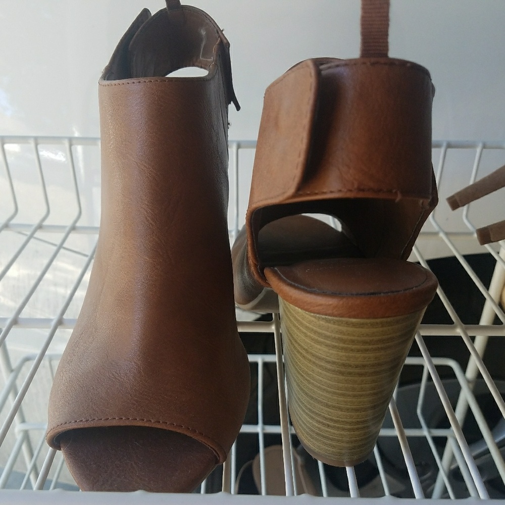 Gap heels